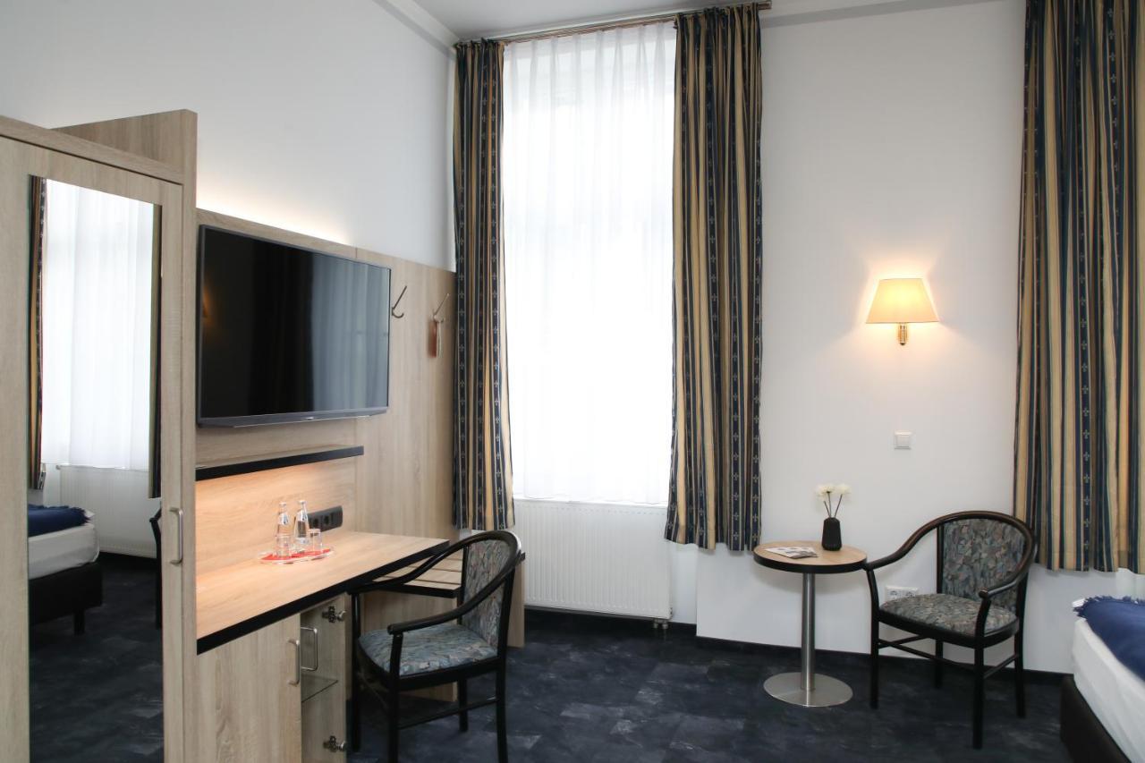 Hotel Zur Kulturweberei フィンスターヴァルデ エクステリア 写真