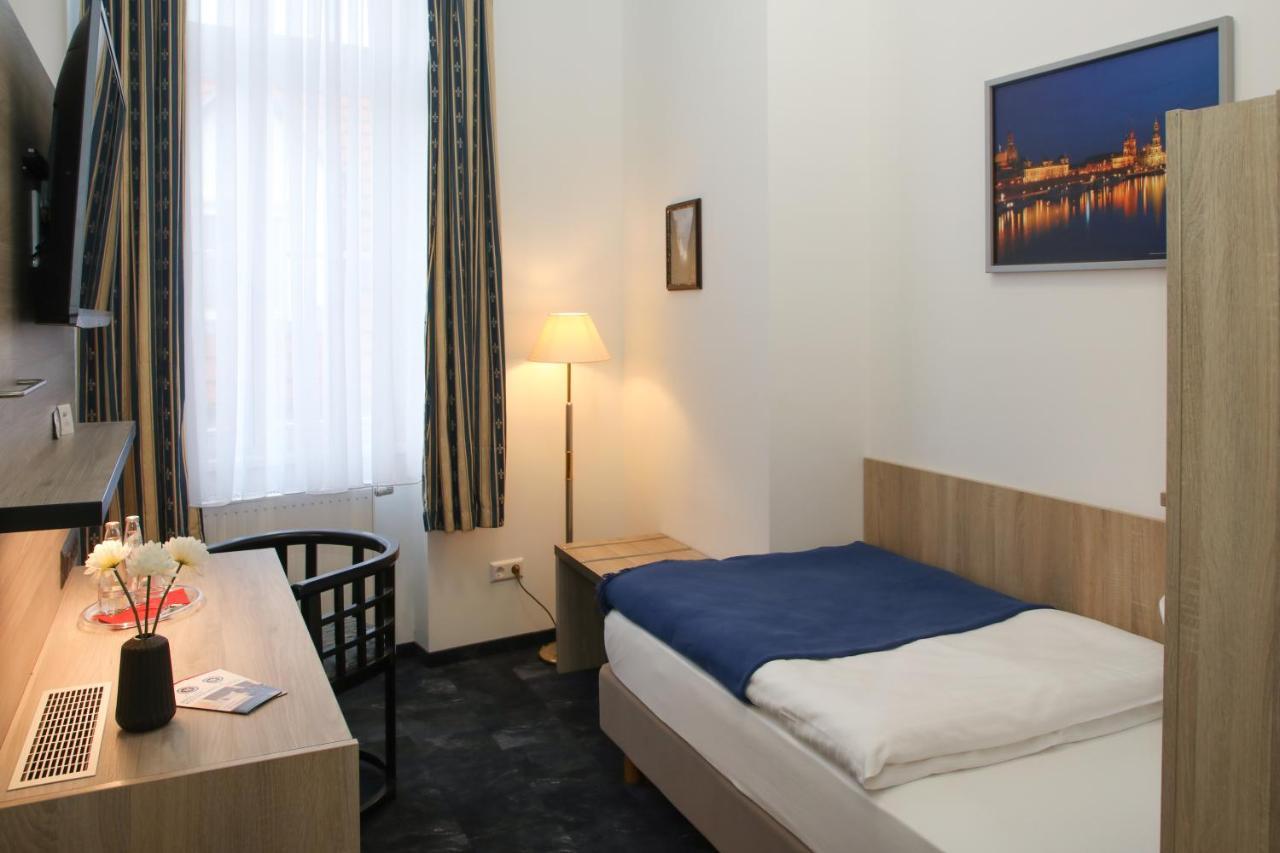 Hotel Zur Kulturweberei フィンスターヴァルデ エクステリア 写真